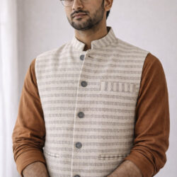 Model wearing Handmade himalayan wool Grey and off-white waist coat